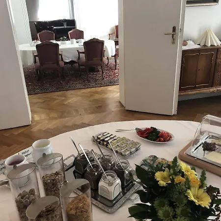 Gaestehaus Hotel